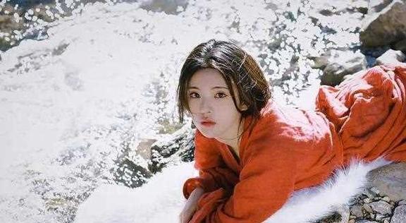 澳門當(dāng)碼仔賺錢嗎現(xiàn)在,楊超越無名之輩2演廠妹
