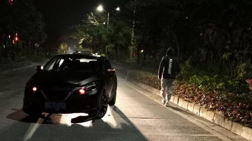 澳門天天開獎結果,2025年開獎結果是什么,男子一個人吃年夜飯